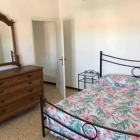 Apartment “palazzaccio” *
